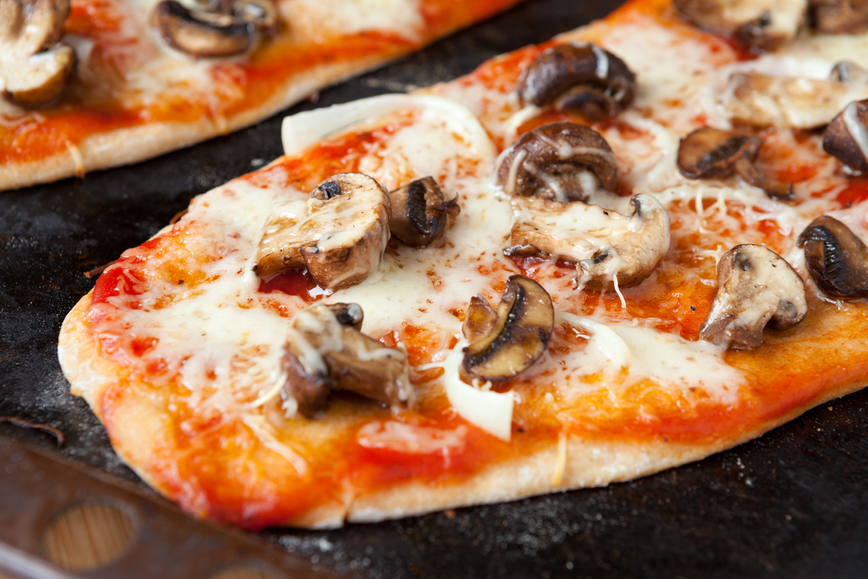 Homemade pitta pizza recipe